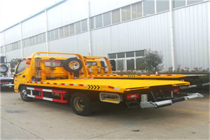 鄞州区附近拖车救援搭电